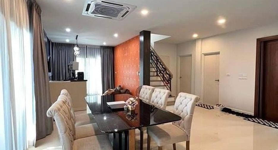 Casa en venta de 4 habitaciones en Khlong Sam Wa, Bangkok