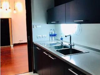For rent そして for sale 2 ベッドルーム condo in Pathum Wan, Bangkok