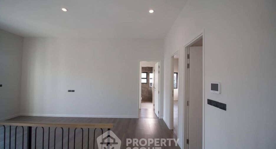 For rent 5 bedrooms house in Bang Phli, Samut Prakan