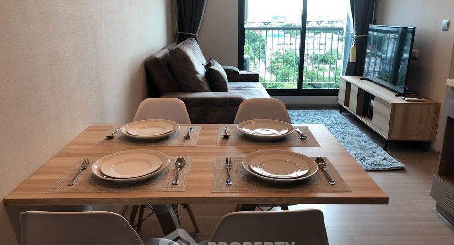 For rent 2 bedrooms condo in Phra Khanong, Bangkok