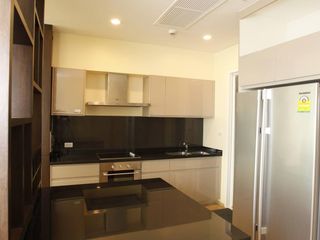 À louer 3 chambres condo à Khlong Toei, Bangkok