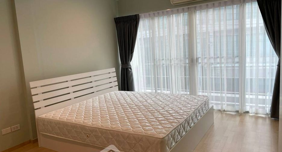 Reihenhaus zur Miete mit 3 Zimmer in Suan Luang, Bangkok