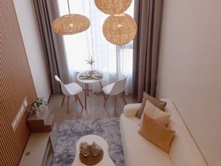 Condo en alquiler de 2 habitaciones en Huai Khwang, Bangkok