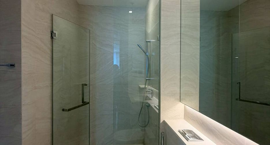 Condo en alquiler de 2 habitaciones en Khlong Toei, Bangkok