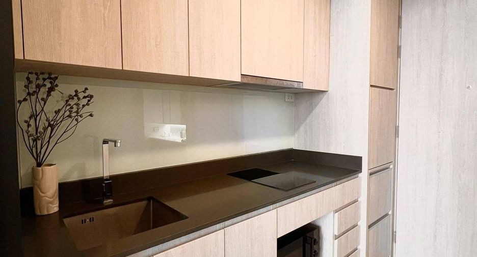 For rent 1 bed condo in Huai Khwang, Bangkok