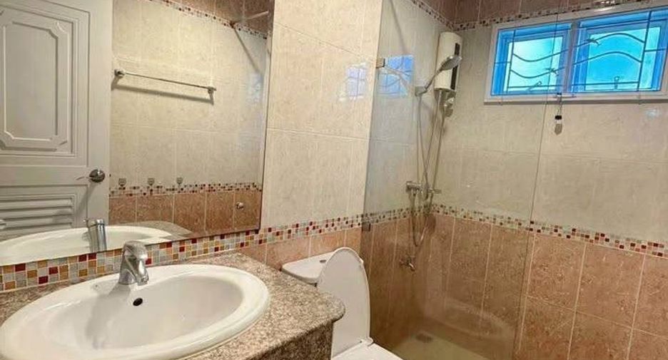 For rent 3 bedrooms house in Bang Lamung, Chonburi