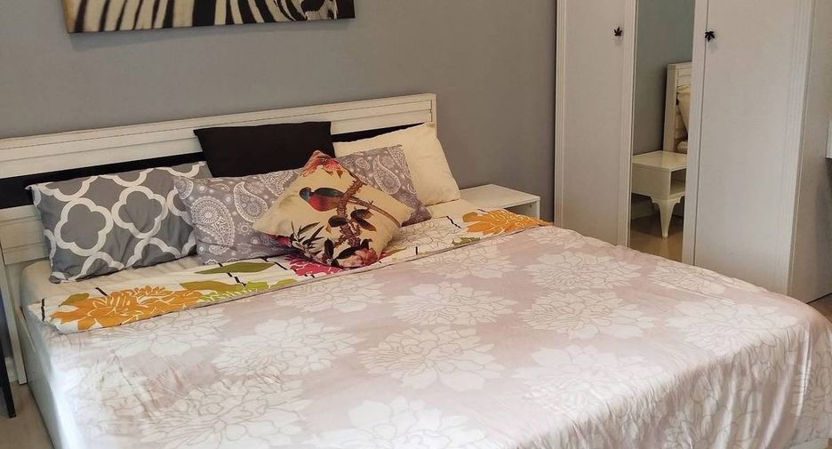 For rent 2 bedrooms condo in Watthana, Bangkok