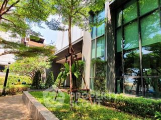 Wohnung zur Miete mit 2 Zimmer in Phra Khanong, Bangkok