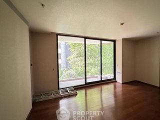 For rent 3 ベッドルーム condo in Sathon, Bangkok