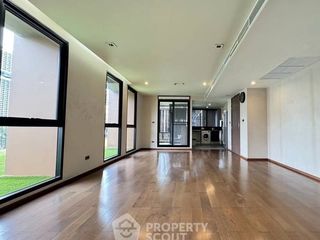 For rent 3 ベッドルーム condo in Sathon, Bangkok
