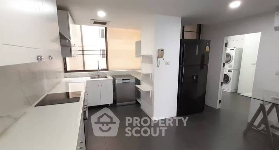 For rent 3 ベッドルーム condo in Khlong Toei, Bangkok