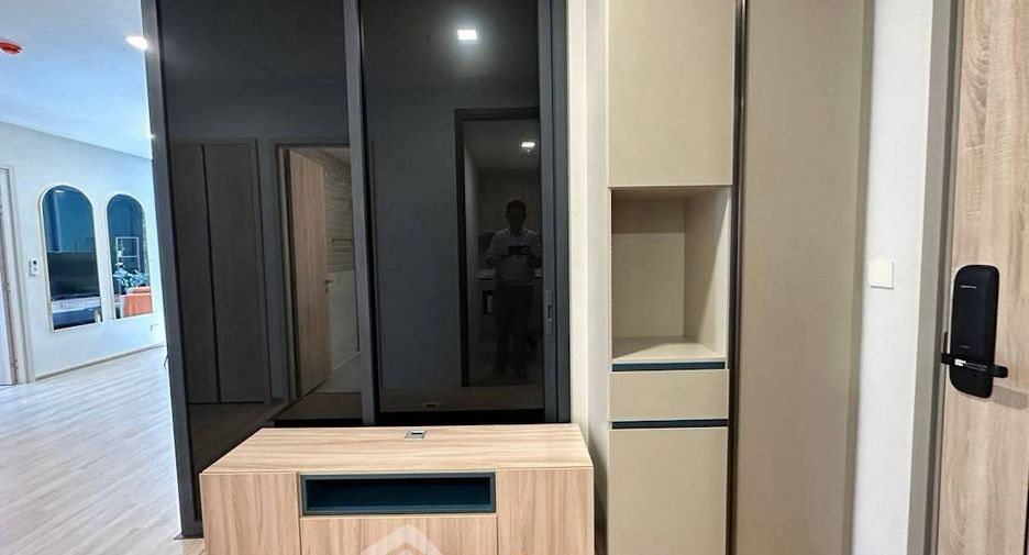 Condo en alquiler de 3 habitaciones en Ratchathewi, Bangkok