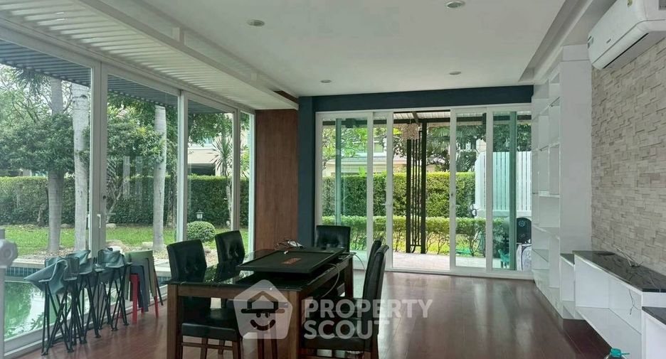 For rent 5 bedrooms house in Lat Krabang, Bangkok