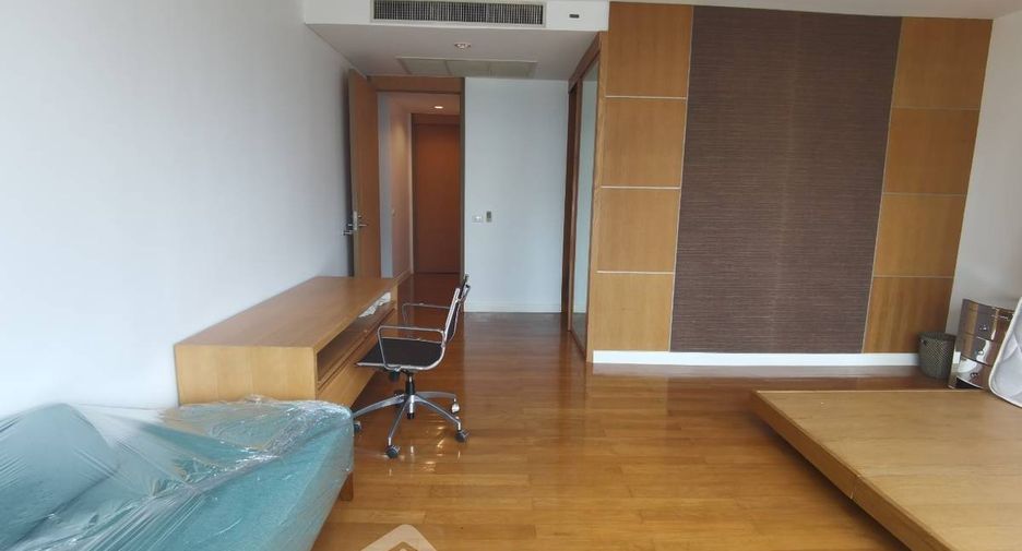 For rent 3 ベッドルーム condo in Bang Rak, Bangkok
