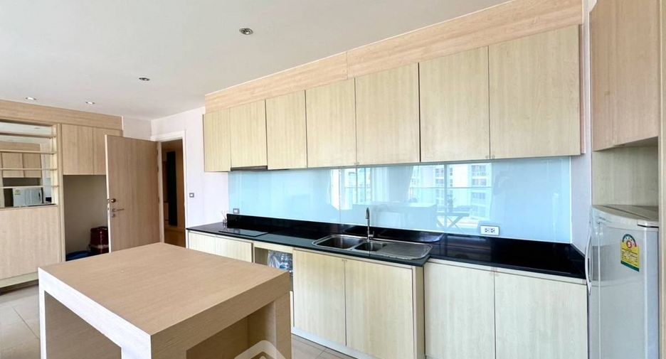 For sale 2 ベッドルーム condo in Bang Lamung, Chonburi