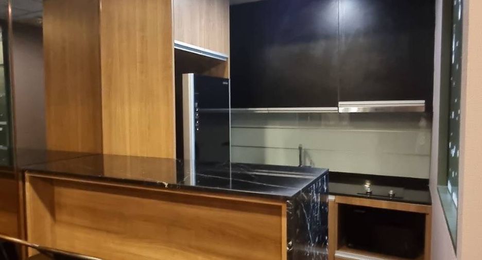 Wohnung zum Kauf mit 1 Zimmer in Pathum Wan, Bangkok