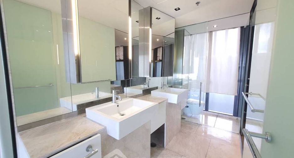 Condo en alquiler de 3 habitaciones en Sathon, Bangkok