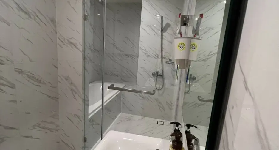 For rent and for sale 1 bed condo in Bang Na, Bangkok