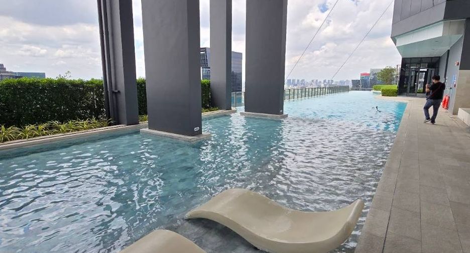 For rent 1 bed condo in Khlong Toei, Bangkok