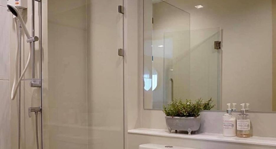 For rent 1 bed condo in Pathum Wan, Bangkok