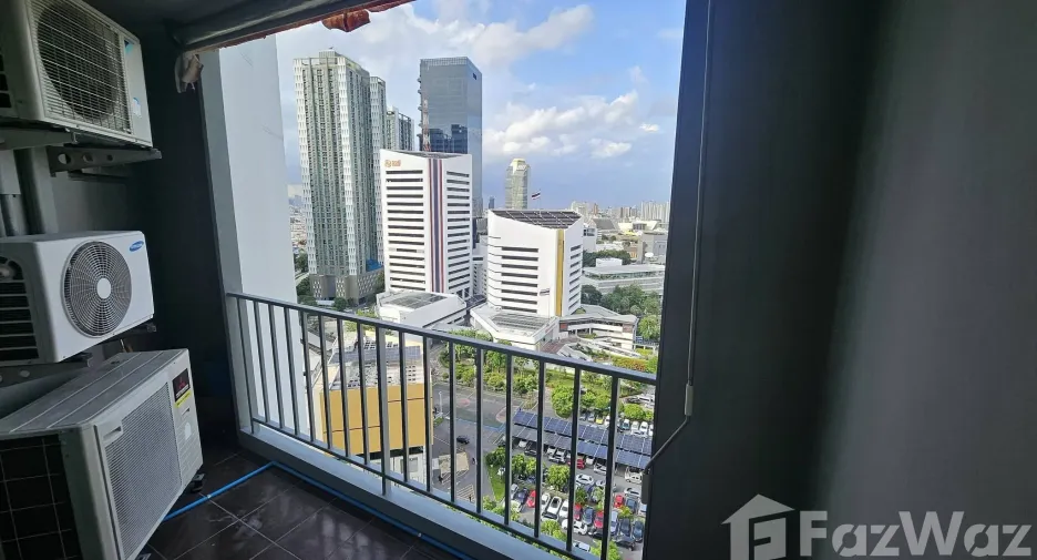 For rent 2 bedrooms condo in Huai Khwang, Bangkok