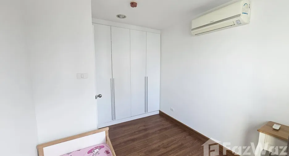 For rent 2 bedrooms condo in Huai Khwang, Bangkok