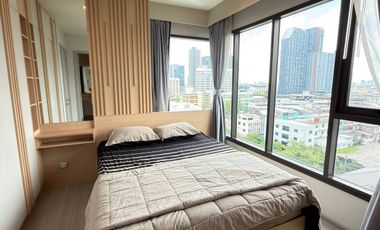À louer 2 chambres condo à Phra Khanong, Bangkok