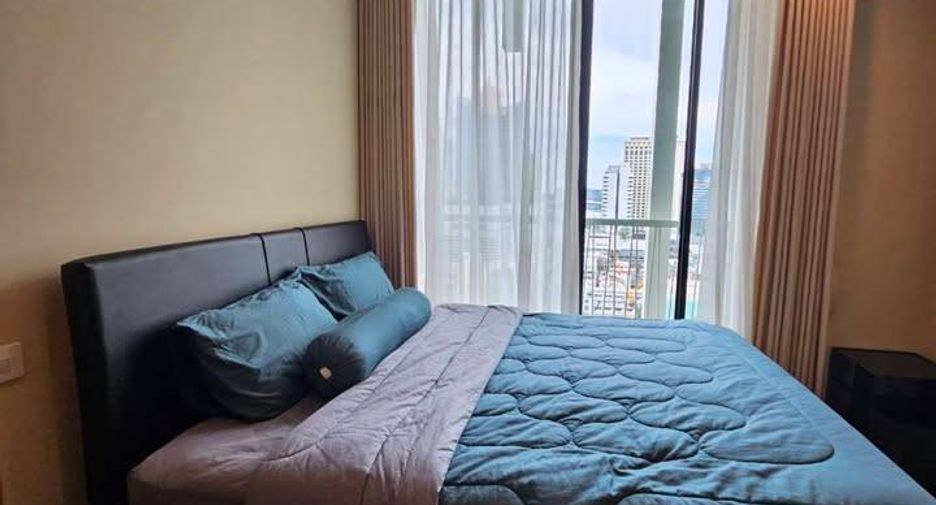 For rent 2 bedrooms condo in Khlong Toei, Bangkok