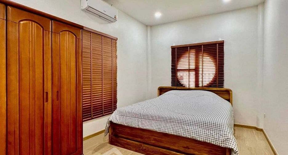 À louer 4 chambres maison à Bang Lamung, Chonburi