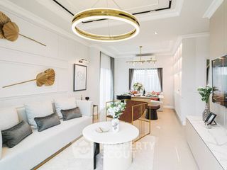 For sale 4 bedrooms house in Khlong Sam Wa, Bangkok