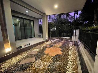 For sale 3 bedrooms house in Khlong Sam Wa, Bangkok