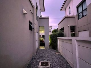 For sale 3 bedrooms house in Khlong Sam Wa, Bangkok
