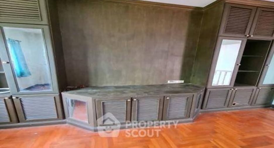 Casa en venta de 3 habitaciones en Min Buri, Bangkok
