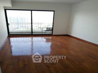 À vendre 3 chambres condo à Yan Nawa, Bangkok