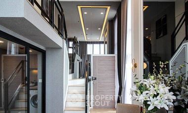 For sale 1 bed condo in Khlong Toei, Bangkok