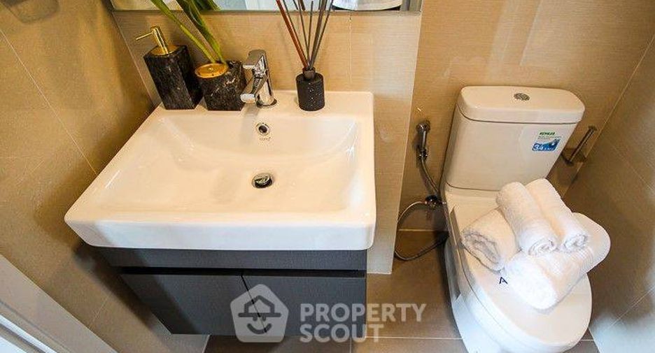 For sale 1 bed condo in Khlong Toei, Bangkok