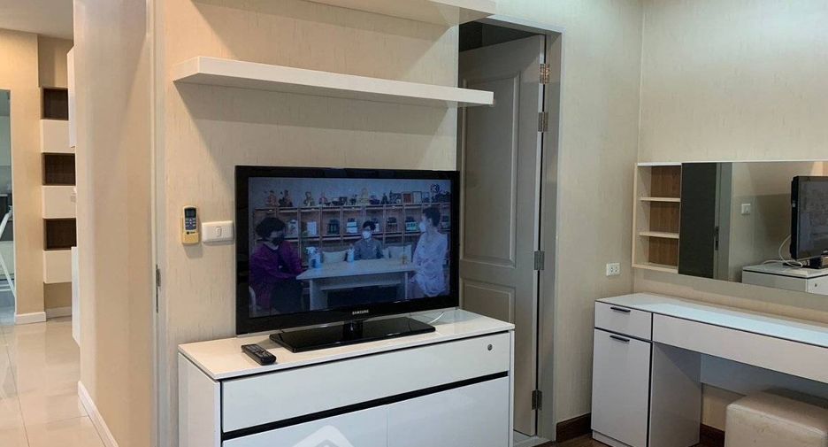 For rent 2 bedrooms condo in Sathon, Bangkok