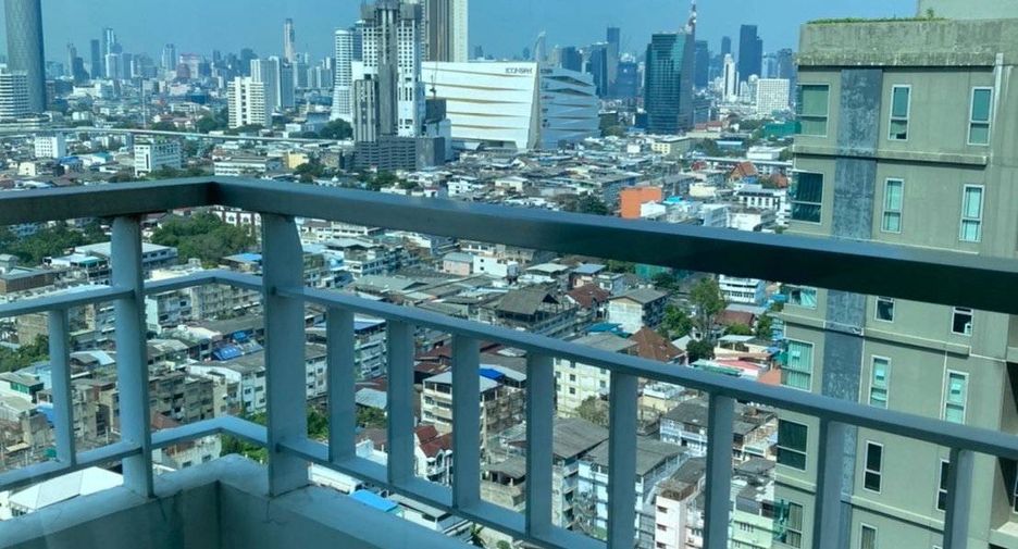 For rent 2 bedrooms condo in Sathon, Bangkok