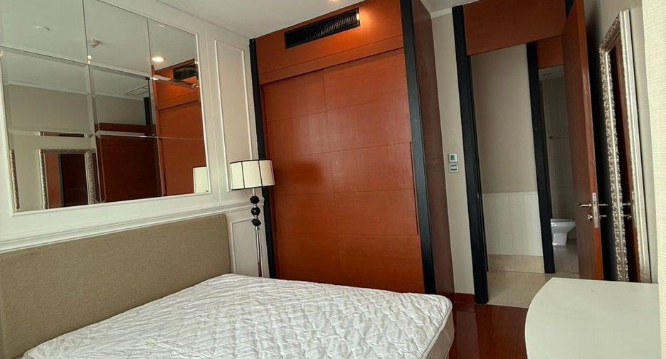 For sale 2 bedrooms condo in Sathon, Bangkok