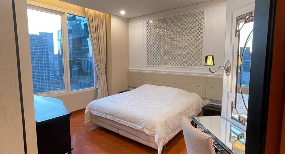 For sale 2 bedrooms condo in Sathon, Bangkok