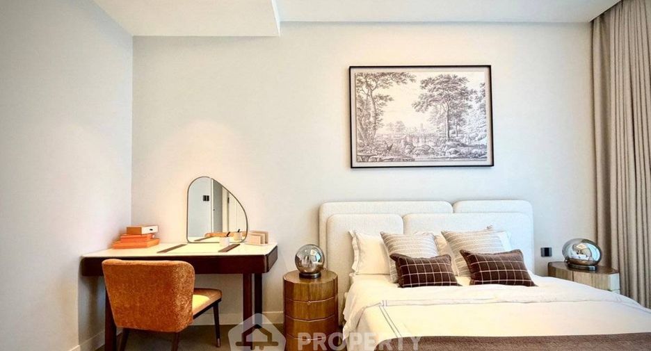 For rent 3 bedrooms condo in Pathum Wan, Bangkok