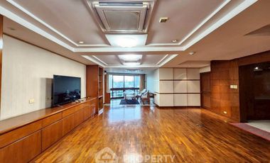 For sale 3 ベッドルーム condo in Khlong Toei, Bangkok