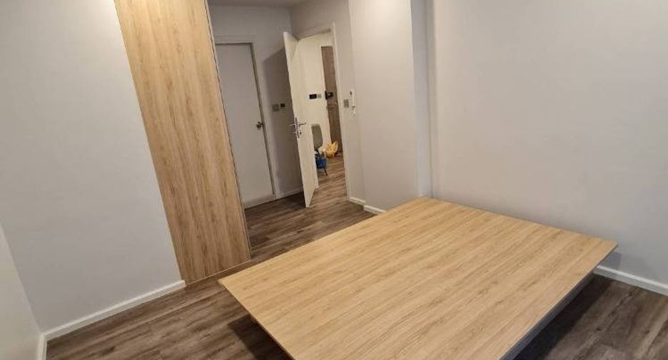 For sale 2 bedrooms condo in Wang Thonglang, Bangkok