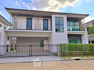 Casa en alquiler y en venta de 4 habitaciones en Khan Na Yao, Bangkok