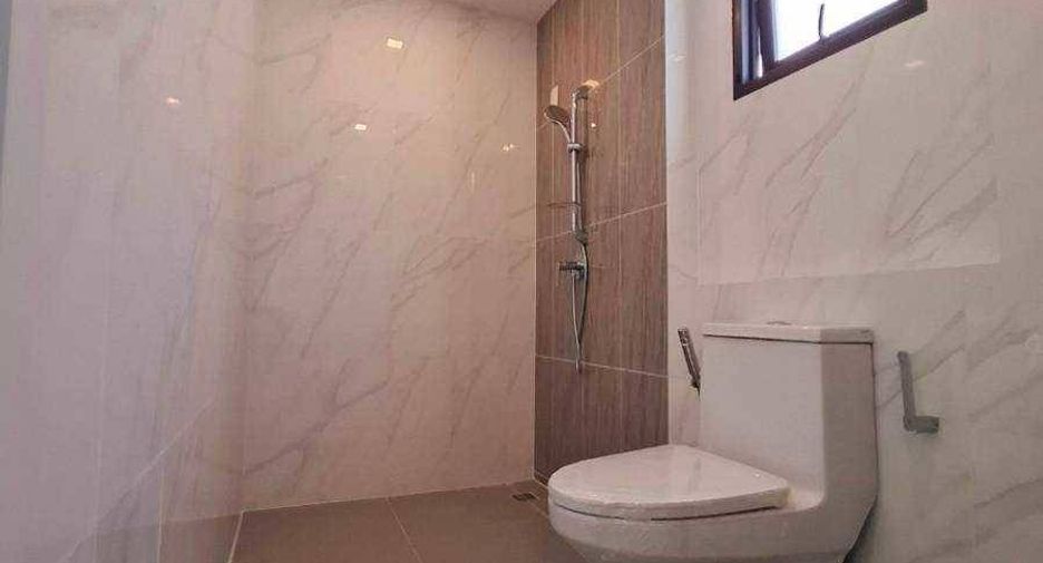 Casa en alquiler y en venta de 4 habitaciones en Khan Na Yao, Bangkok