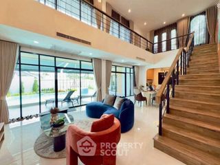 Casa en venta de 5 habitaciones en Bang Lamung, Chonburi
