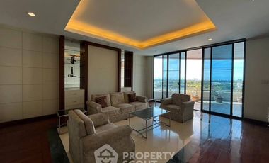 Condo en venta de 4 habitaciones en Yan Nawa, Bangkok