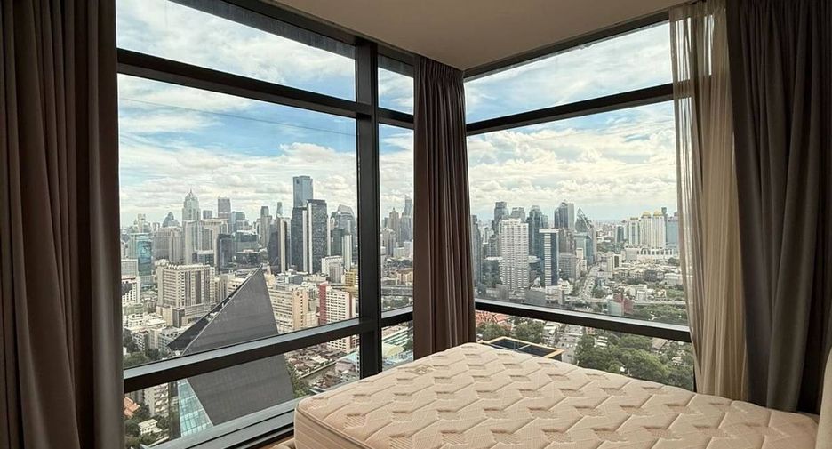 À louer et à vendre 3 chambres condo à Watthana, Bangkok