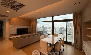 À louer et à vendre 3 chambres condo à Watthana, Bangkok