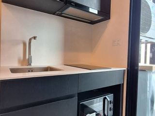 Wohnung zur Miete mit 1 Zimmer in Huai Khwang, Bangkok